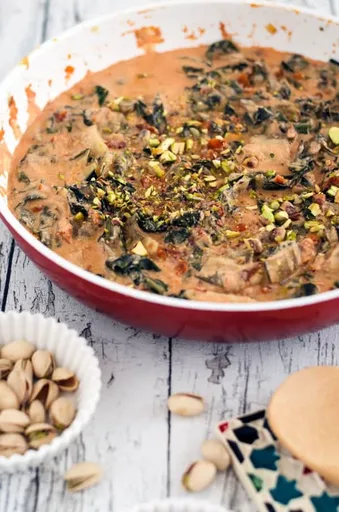 Salsa de acelgas y ricotta con pistachos