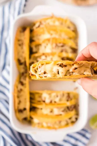 Tacos gratinados con carne picada