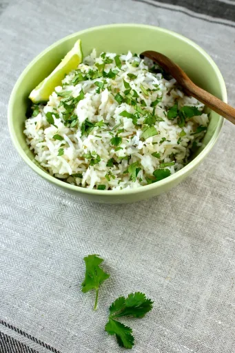Arroz con cilantro y limón