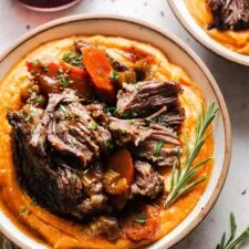 Costillas de Res Braseadas al Café y Arce
