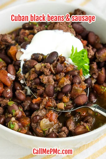 Alubias negras cubanas con salchicha