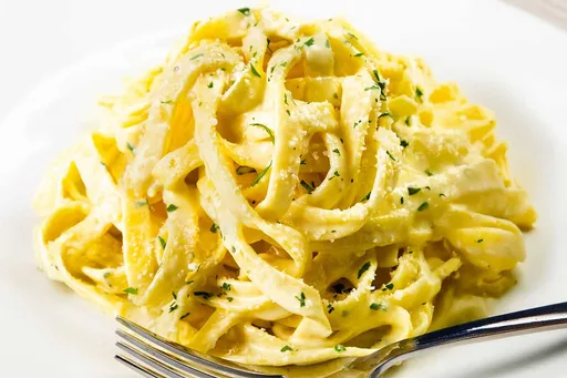 Pasta cremosa al azafrán