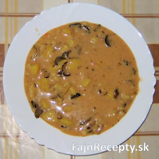 Hubová polievka na kyslo
