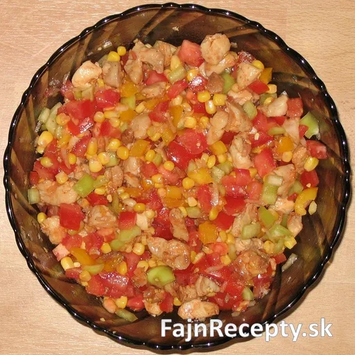 Ensalada con verduras y pollo