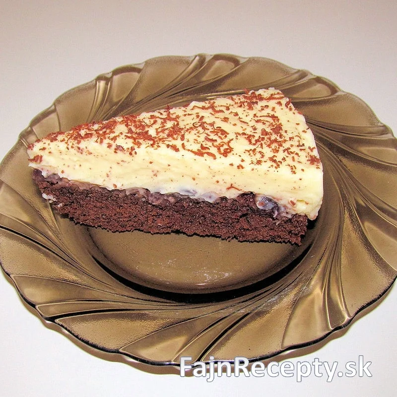 Tarta con crema de vainilla