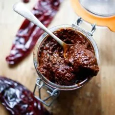 How to Make Harissa Paste - 2 Ways!