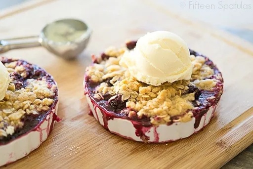Blackberry Crisp