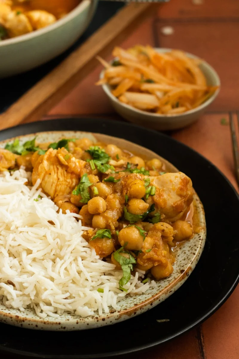 Murgh cholay o pollo con ceci