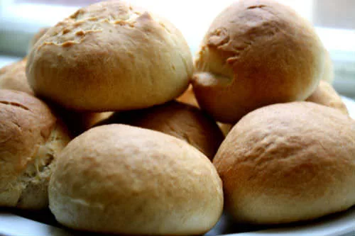Brötchen mit Butter
