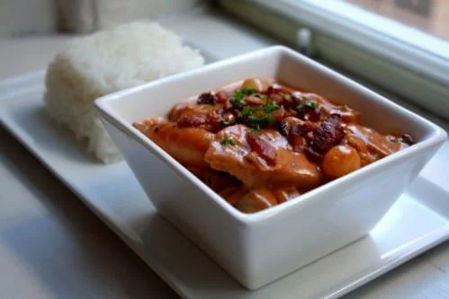 Mørbradgryde med champignon, perleløg og bacon