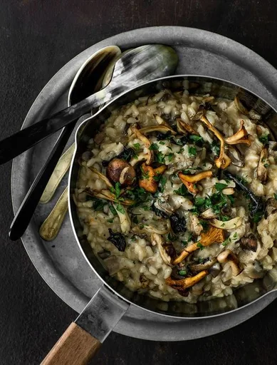 Risotto con setas y parmesano