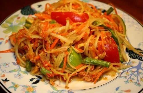 Thaimad - Papayasalat (som tam)