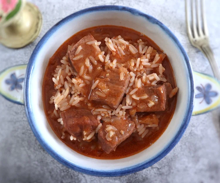 Carne guisada com arroz