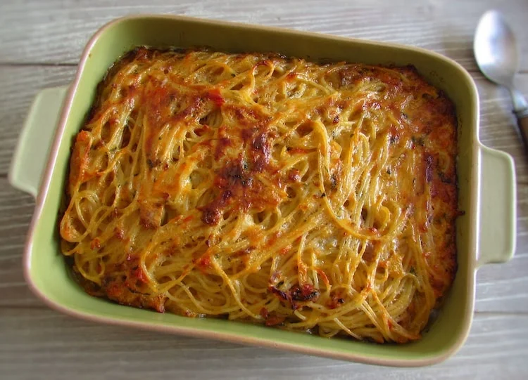 Baked spaghetti with tuna