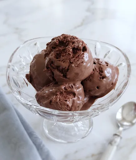 Easy Homemade Chocolate Ice Cream