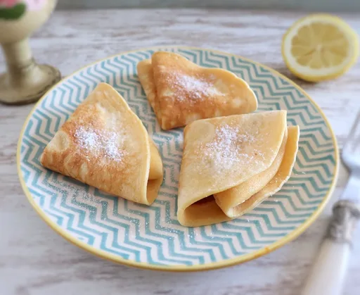 Crepes with lemon and sugar