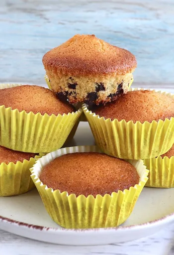Lemon chocolate chip muffins