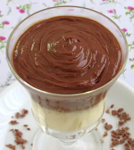 Mousse de limón y chocolate