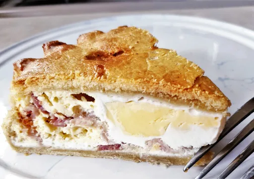 Proper bacon and egg pie