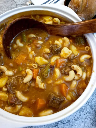 Beef minestrone soup