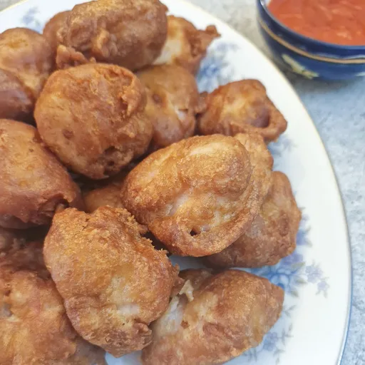 Bolitas de pollo crujientes