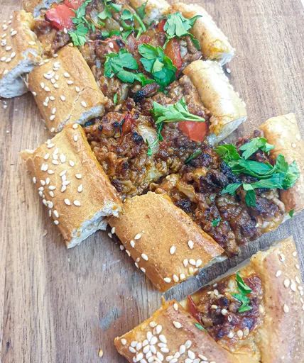 Pide de cordero - Pizza turca