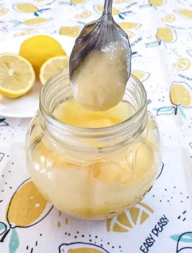 Microwave lemon curd (2-minute recipe)