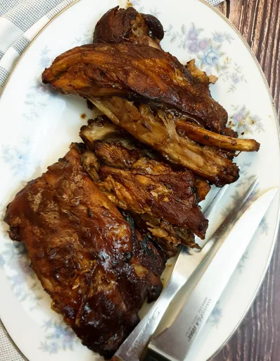 Costillas de cerdo a la barbacoa en olla de cocción lenta