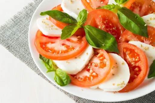 Ensalada de tomate y mozzarella