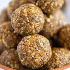Almond Butter and Quinoa Energy Balls