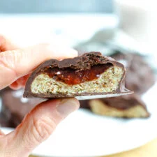 Almond Flour Cookies with Jam and Chocolate