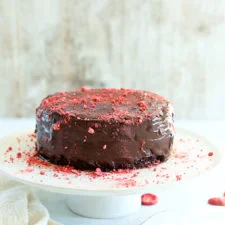 The BEST Vegan Chocolate Cake