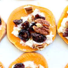 Aperitivo de tostadas de boniato
