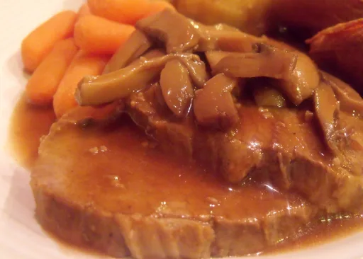Crockpot Roast Beef In Mushroom And Red Wine Gravy