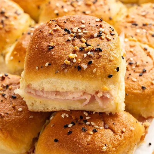 Mini bocadillos de jamón y queso