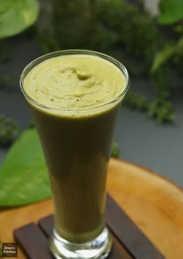 Avocado Betel Leaves Smoothie