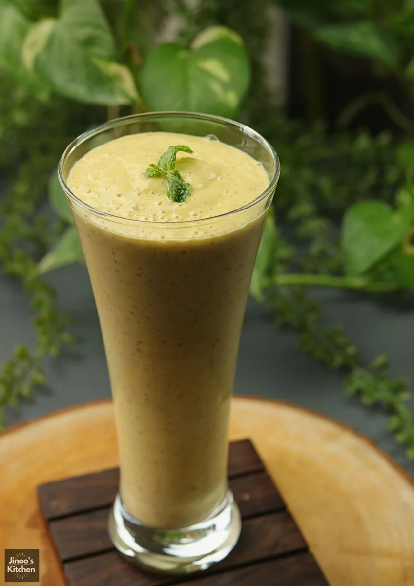 Mango Oats Breakfast Smoothie