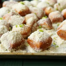 Cacio e Pepe Beignets