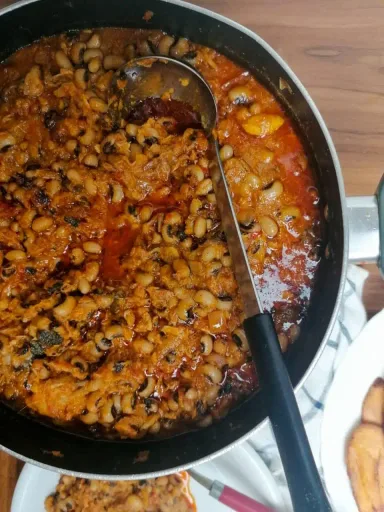 Ghanaian Beans Stew/ Ghana red red