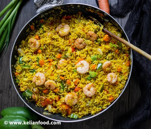 Arroz salteado con gambas
