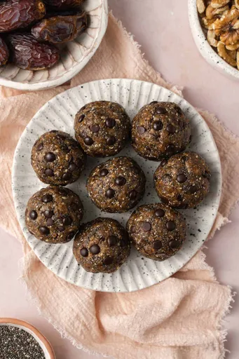 Receta de bolitas de frutos secos y dátiles (bolitas energéticas)