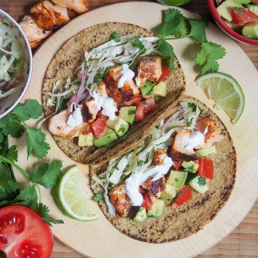 Tacos de salmón