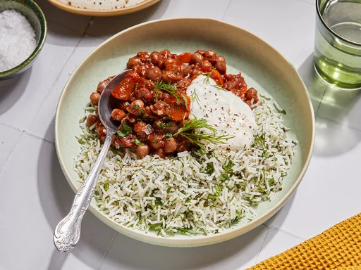 Garbanzos estofados con arroz de hierbas