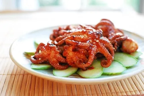 Jjukkumi Gui (Pulpo pequeño picante a la parrilla)