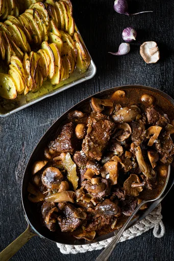 Boeuf braisé à la bière et aux champignons