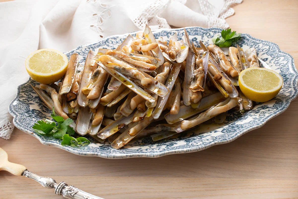 Navajas a la plancha da Costa da Morte. Cocina gallega