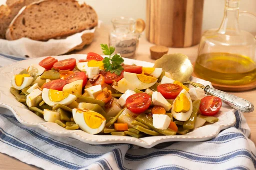 Ensalada de judías verdes con vinagreta de pimentón.