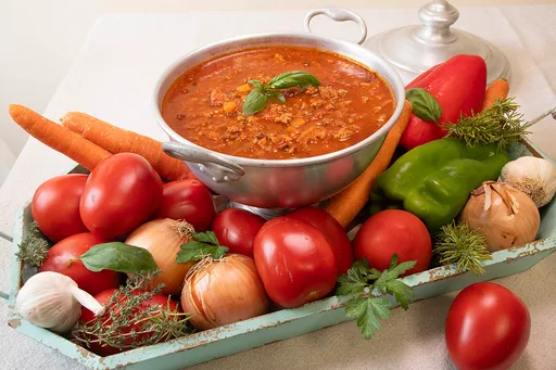 Salsa boloñesa casera con carne y chorizo: receta fácil y sabrosa