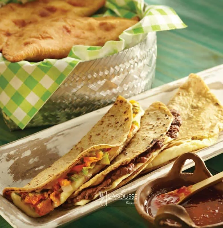 Quesadillas de comal y quesadillas fritas
