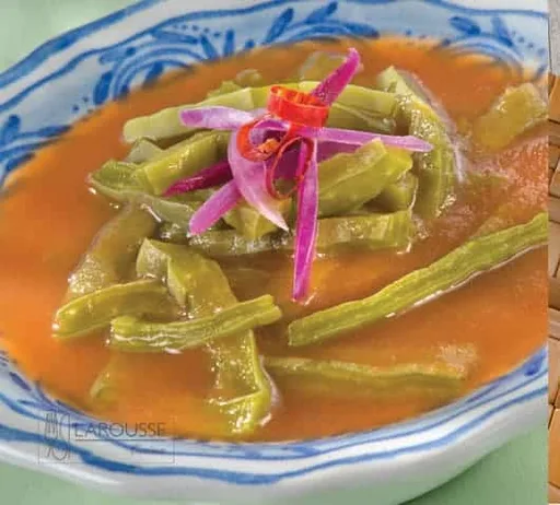 Sopa de nopales